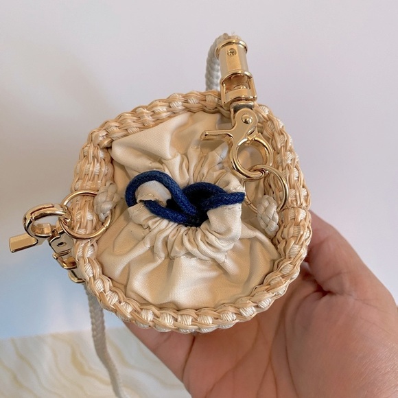 Sold✨ Authentic Christian Dior Mini Straw Bucket Bag - Picture 10 of 16